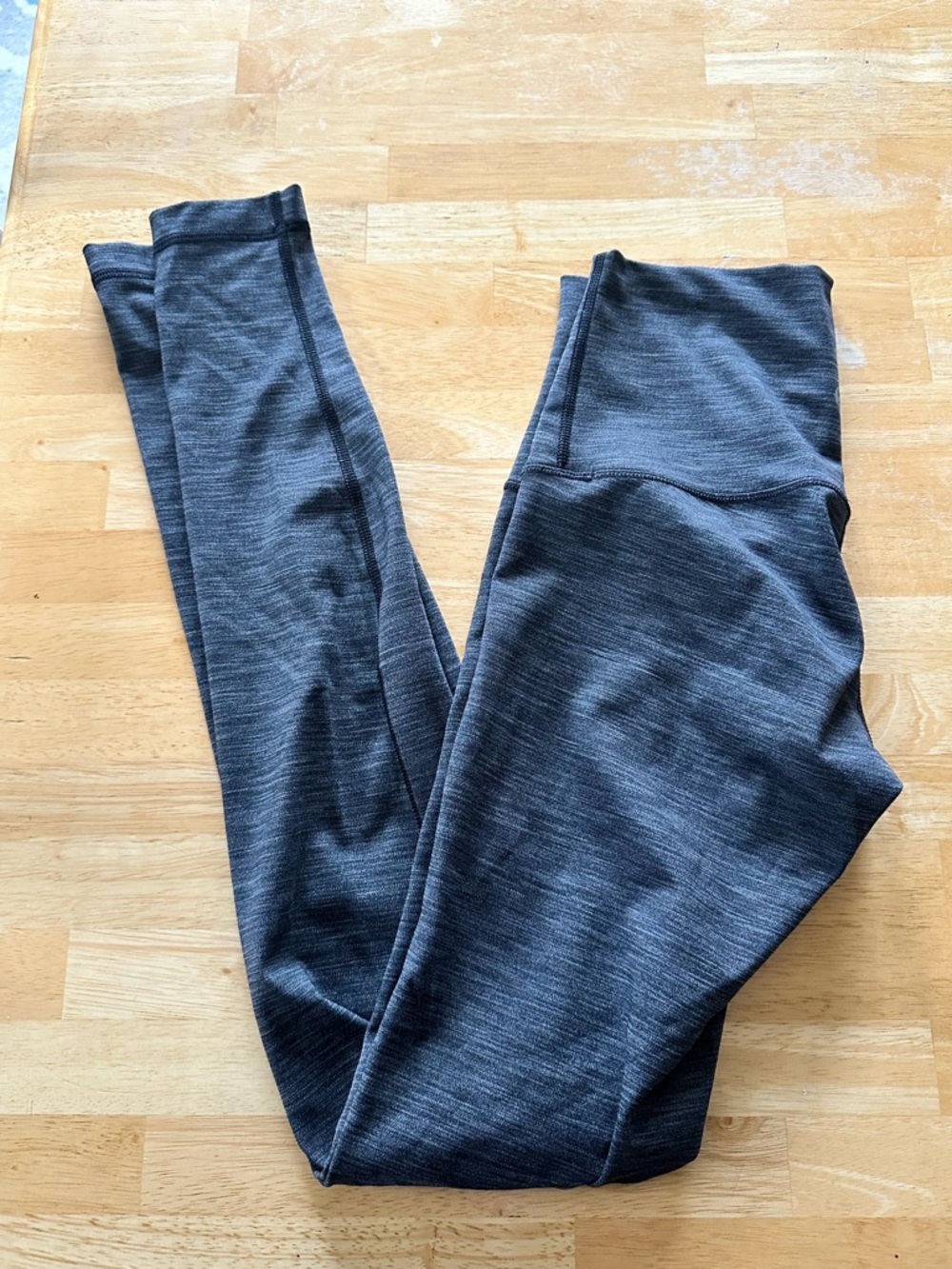 Lululemon leggings size 4